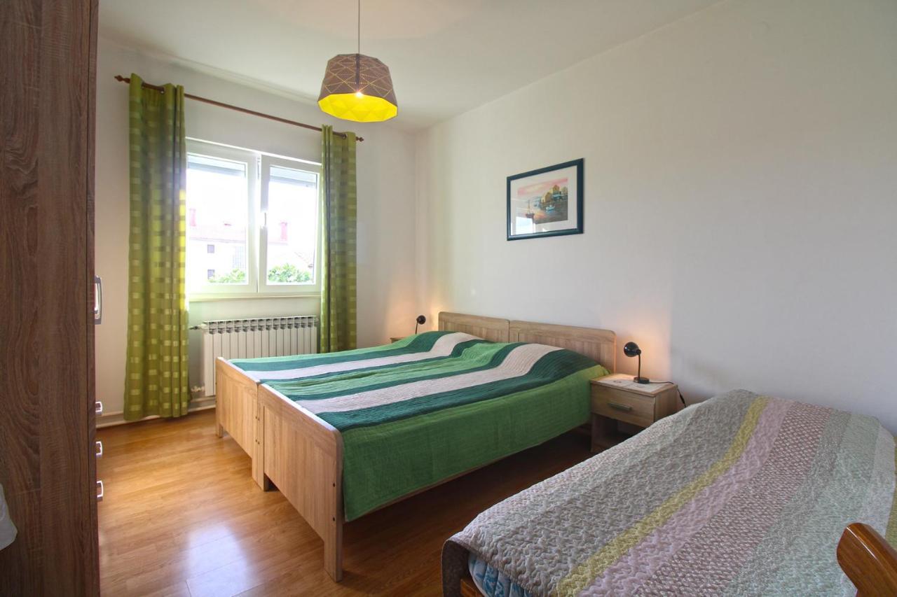 Valerija 847 Apartman Póla